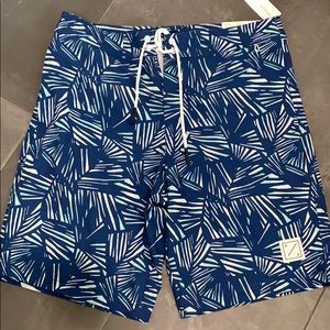 NWT American Eagle Men’s board shorts